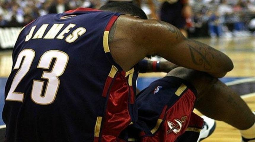 LeBron yenilgiyi hazmedemedi