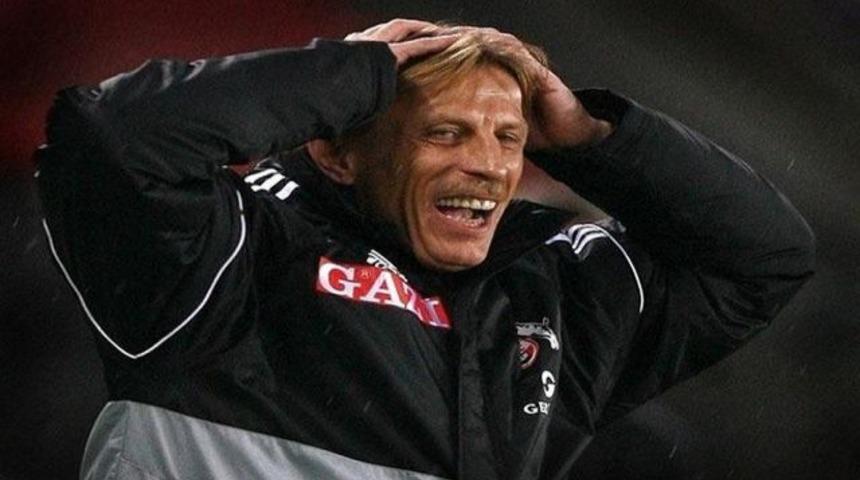 K&ouml;ln başkanı da a&ccedil;ıkladı!