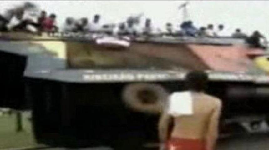 Sevinci abartınca &ouml;l&uuml;yorlardı! (VİDEO)