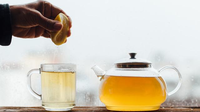 Çaya limon sıkmanın faydaları nelerdir? Çaya limon sıkmak neye iyi gelir? Çaya limon sıkıp içmenin faydaları