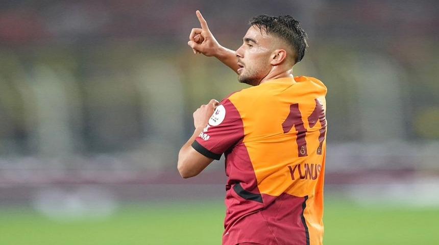 Yunus Akgün’den köy okulu öğrencilerine destek