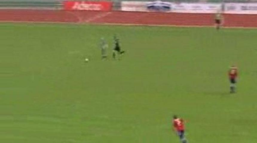 Bu gol tarihe ge&ccedil;er (VİDEO)