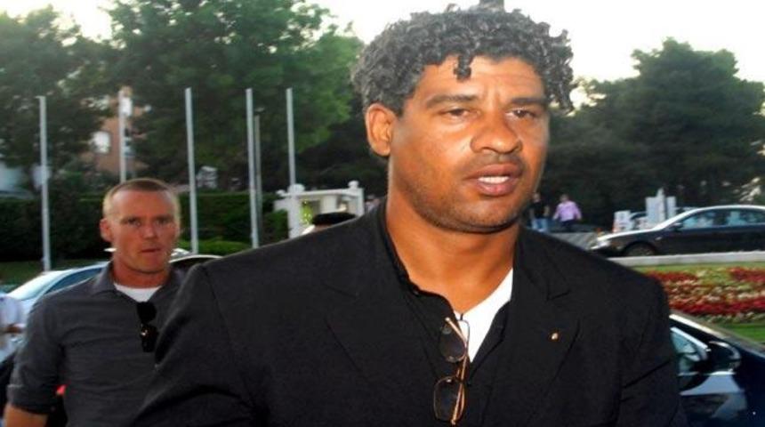 Rijkaard b&uuml;y&uuml;ledi!