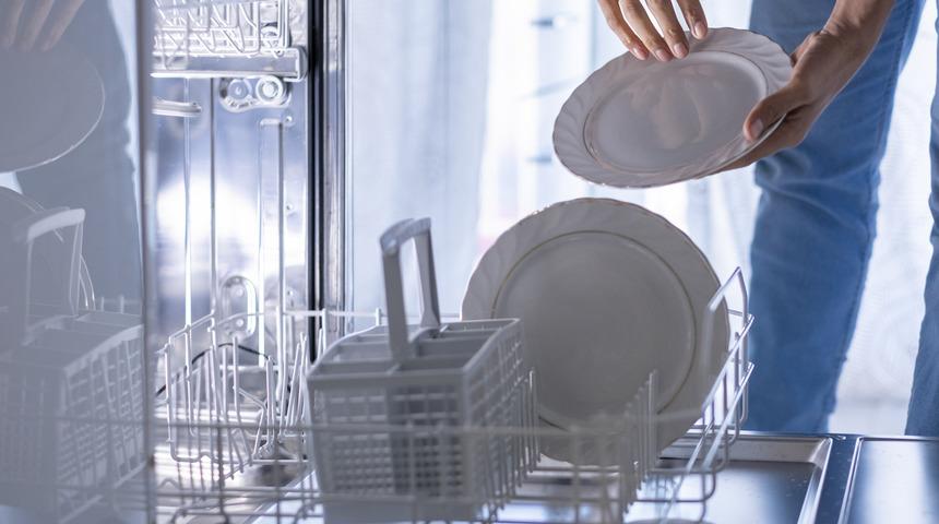 Bulaşık makinesinde bardaklar neden sararır? Sararmamaları i&ccedil;in ne yapmak gerekir?