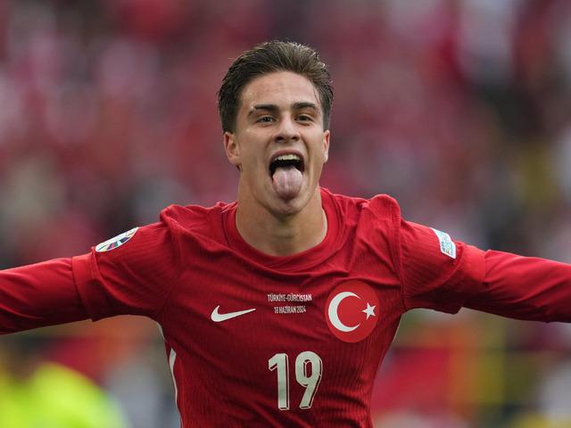 Milli futbolcumuz Kenan Yıldız’dan Galatasaray sorusuna beklenmedik yanıt! ‘’Benim için fark etmez’’…