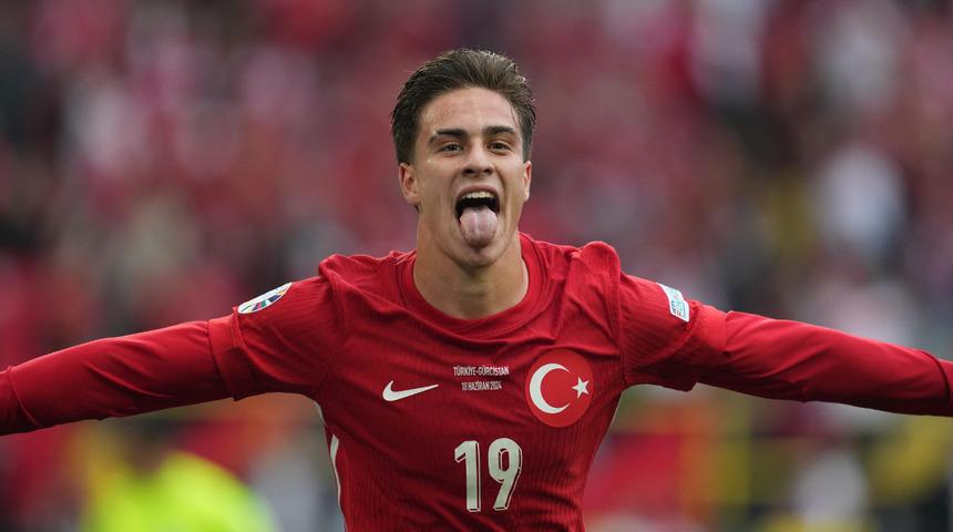 Milli futbolcumuz Kenan Yıldız’dan Galatasaray sorusuna beklenmedik yanıt! ‘’Benim için fark etmez’’…