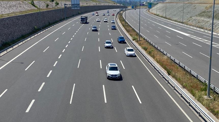 Tatilciler yolda, Kocaeli geçişinde yoğunluk yok