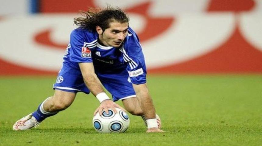 &Uuml;st&uuml;nel Schalke'ye rest &ccedil;ekti!