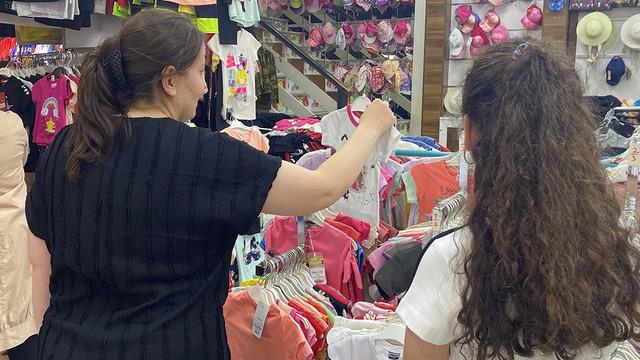 Sivas'ta Yetim, öksüz ve yoksul çocuklar bayramlık sevinci  