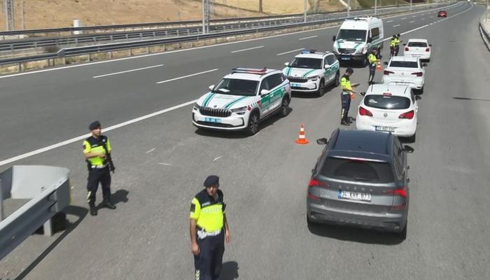20309114-700x400 Jandarma otoyolda denetimlerini artırdı