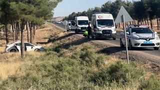 Kontrolden çıkan otomobil şarampole devrildi: 4 yaralı