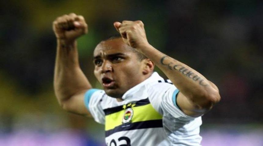 Deivid topun ağzında!