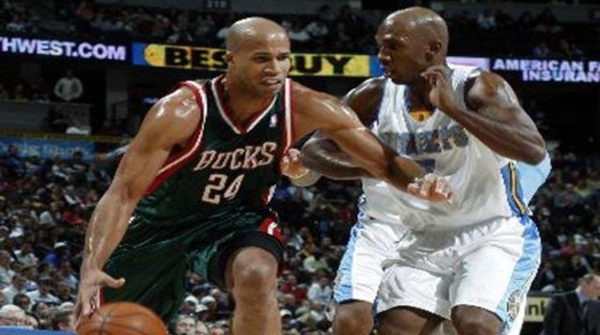 Jefferson Spurs'l&uuml; oluyor