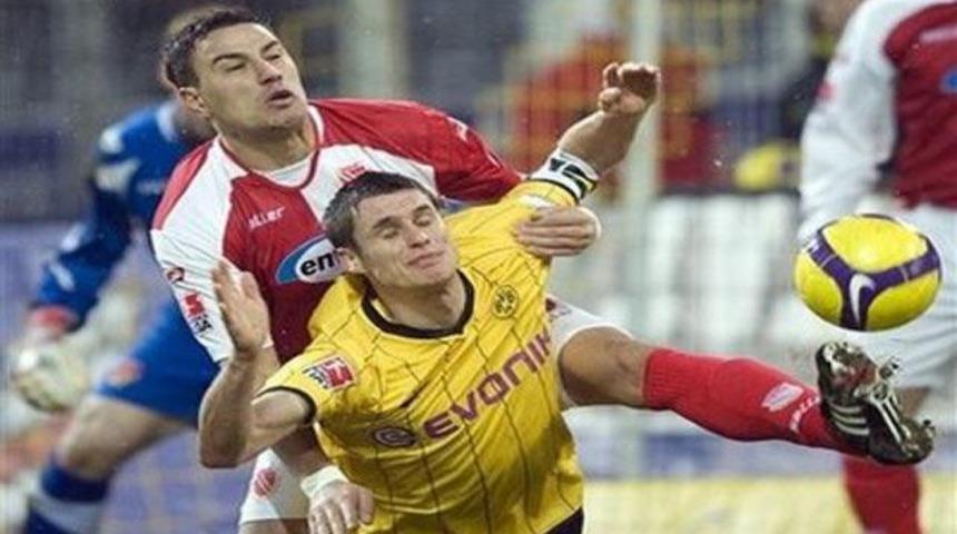 &Ccedil;ağdaş resmen Basel'de