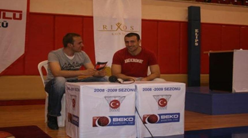 Ufuk Ka&ccedil;ar Oyak Renault'da!