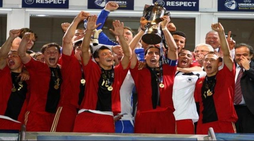 Almanya'yı "Mesut" etti! (VİDEO)