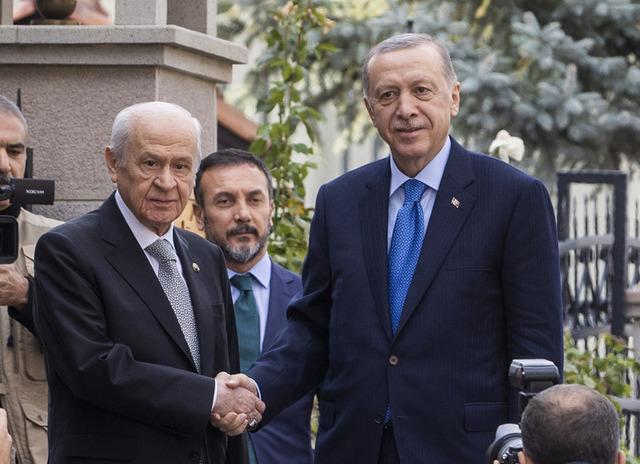 Erdoğan'dan Bahçeli'ye 'bayram' tebriği!