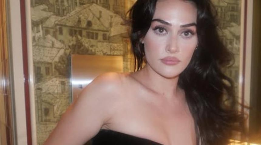 Esra Bilgiç ile Faruk Sabancı tatile çıktı! Peş peşe paylaştı