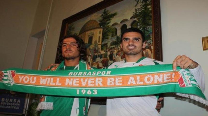 Bursaspor'da &ccedil;ifte imza!