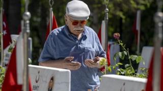 Edirnekapı Şehitliği’nde hüzünlü bayram