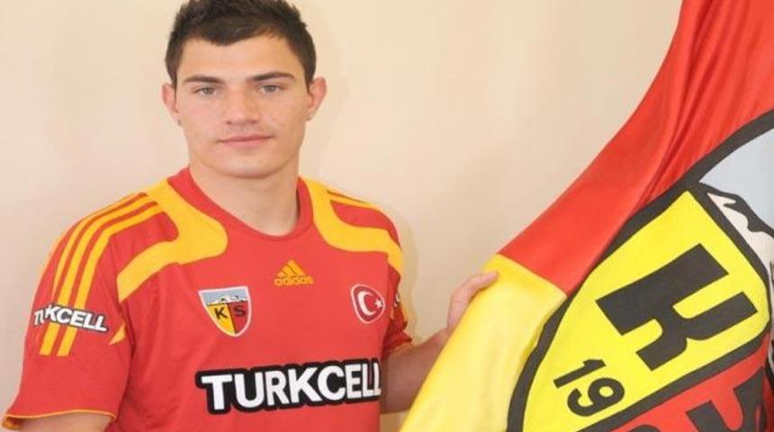 Troisi idmana &ccedil;ıktı!