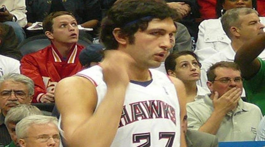 Zaza, "Şahinler"de kaldı!