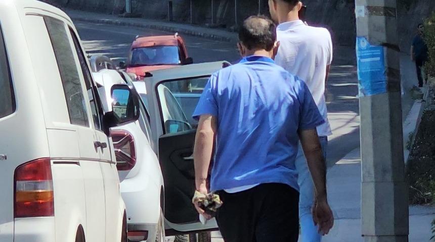 Kurban kesimi sırasında yaralanan 2 kişi hastanelik oldu