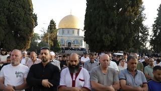 Mescid-i Aksa'da binlerce Müslüman bayram namazı kıldı