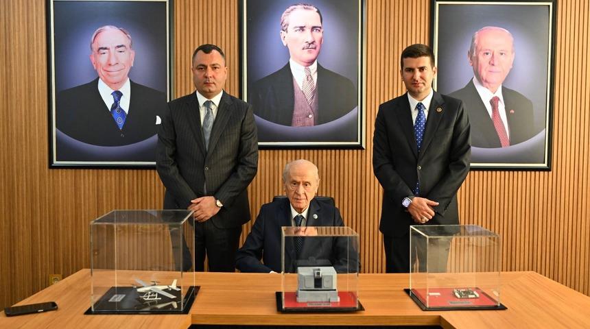 MHP Lideri Bahçeli Ülkü Ocakları'nı ziyaret etti