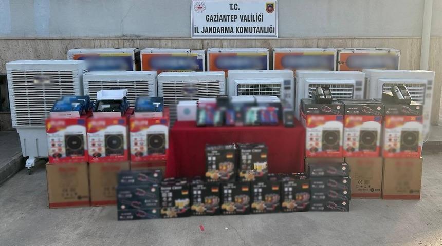 Gaziantep'te kaçakçılık ve uyuşturucu operasyonları: 12 tutuklama