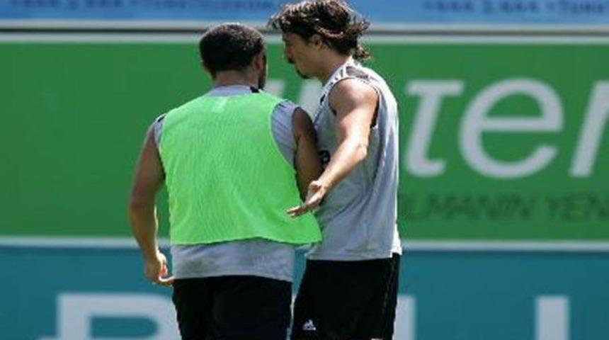 &Uuml;mraniye'de yumruklar konuştu!