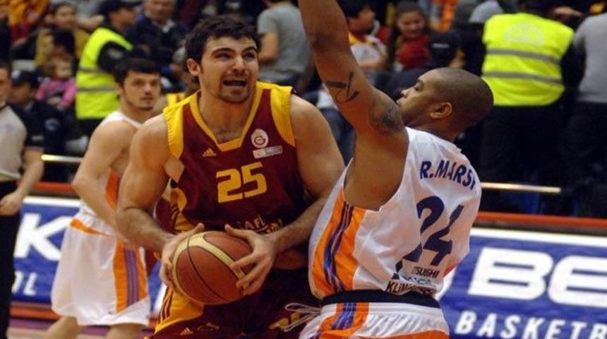 Cemal Nalga'ya 5 ma&ccedil; ceza!