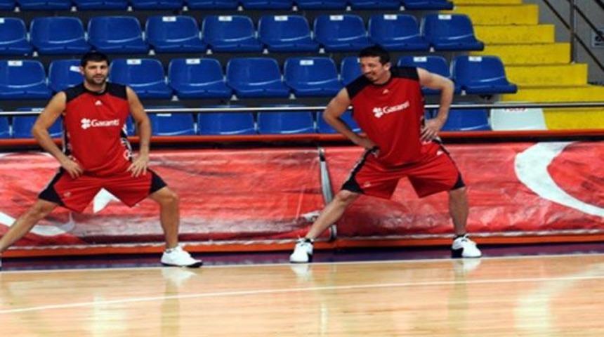 12 Dev Adam İstanbul'da &ccedil;alıştı!