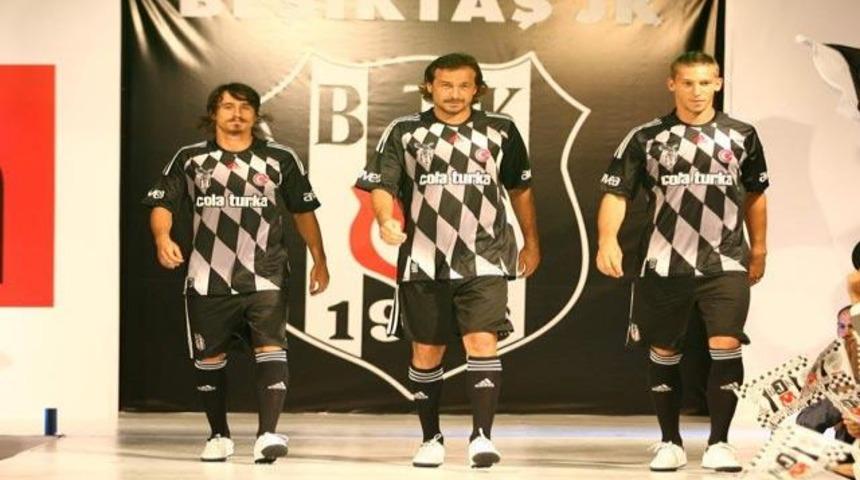 &Ccedil;arşı damalı formaya karşı!