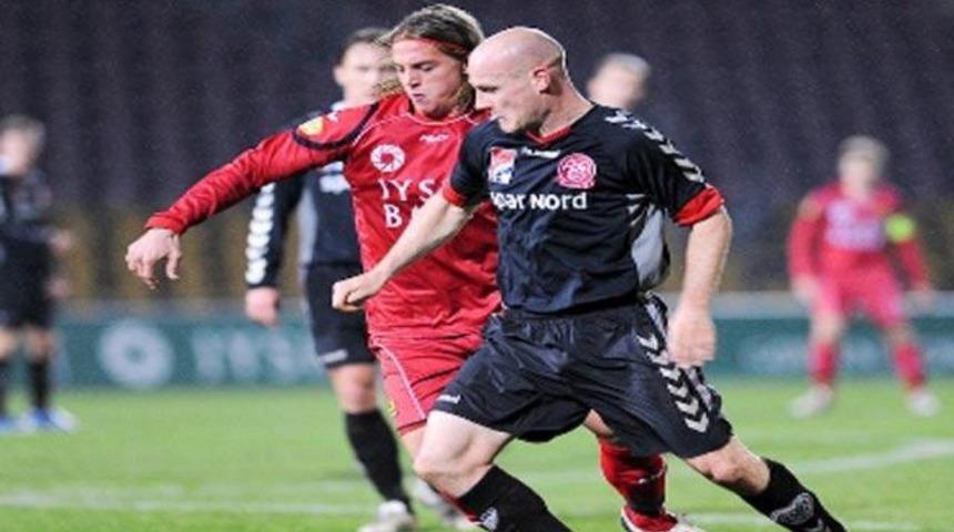 Sahada yıldırım &ccedil;arptı!