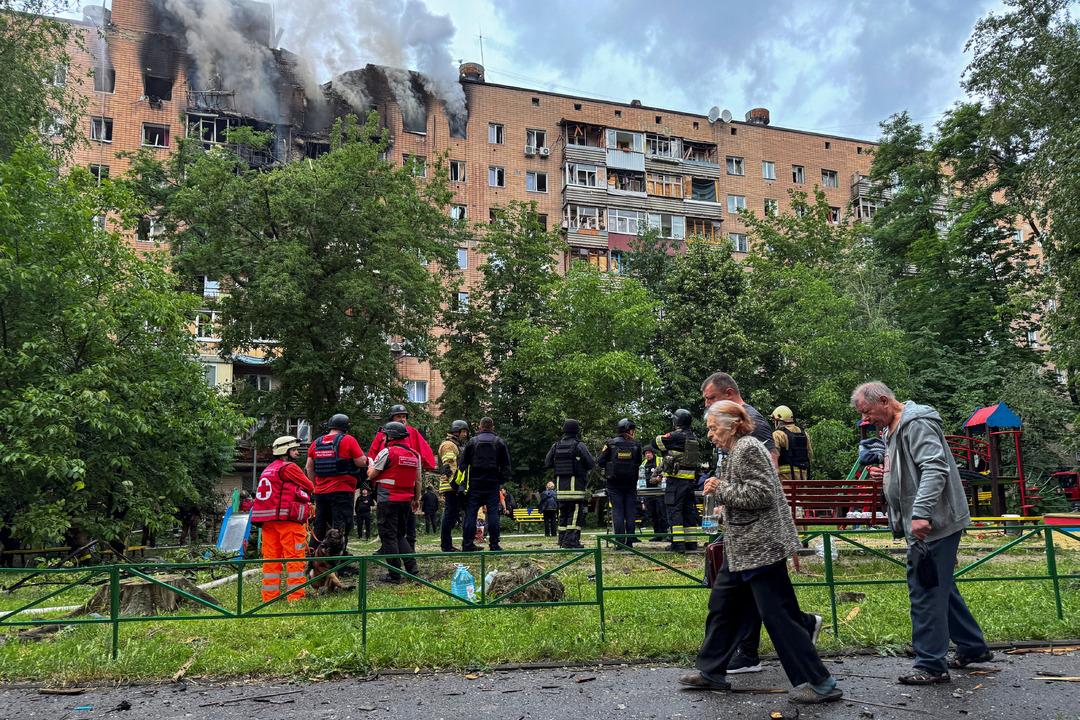 2025-06-07T041020Z_1489329818_RC2EXEAIOLZ2_RTRMADP_3_UKRAINE-CRISIS-ATTACK-KHARKIV