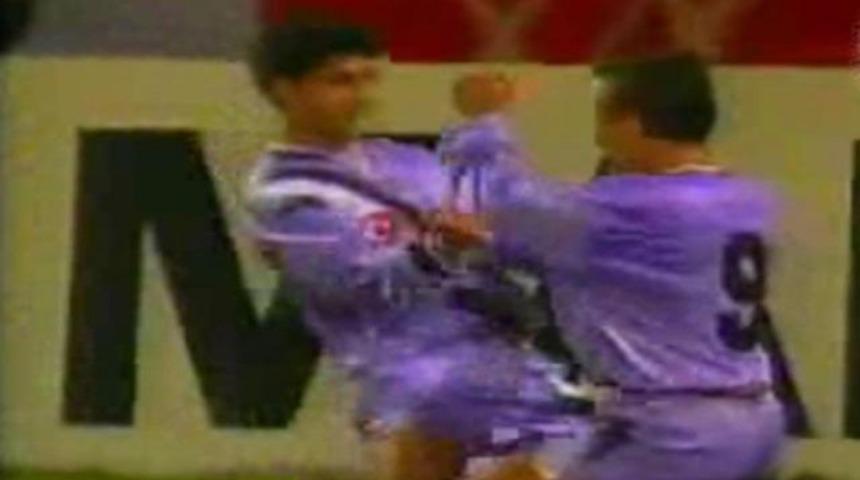 Beşiktaş da 'mor' forma giymiş! (VİDEO)