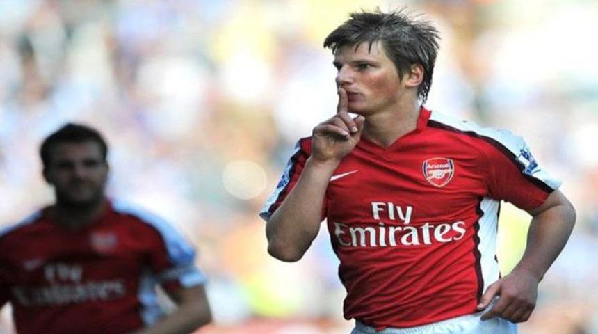 Arshavin'den imkansız gol (VİDEO)