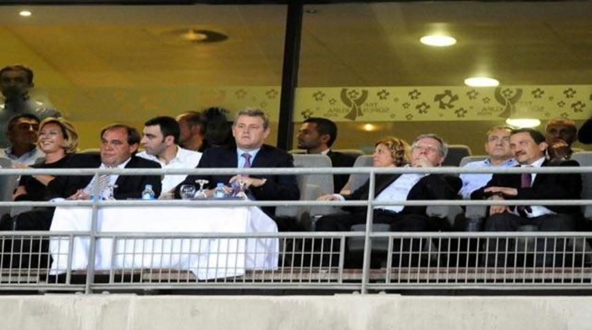 Y&uuml;ksek gerilim!