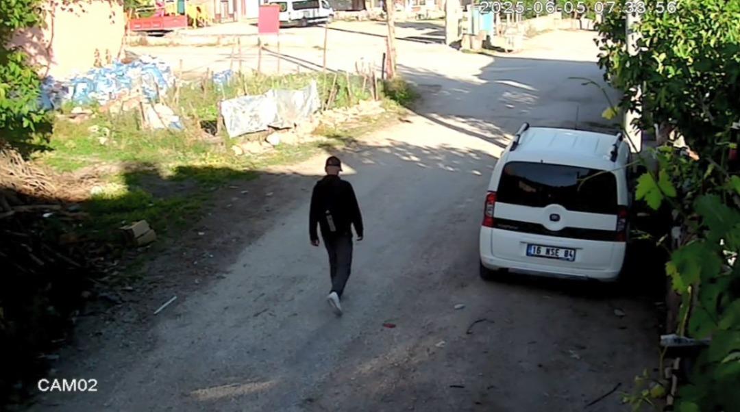 KAYIP-ORTAOKUL-OGRENCISI-BURAK’I-94-KISI_754800_222762