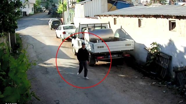 Kayıp ortaokul öğrencisi Burak’ı 94 kişilik ekip arıyor: Son görüntüsü ortaya çıktı!