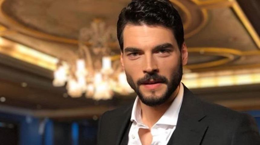 Akın Akınözü'nden nostaljik paylaşım! Takipçilerini geçmişe götürdü