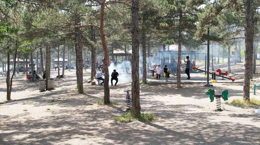 Ankaralılar Kurban Bayramı'nda Mavi Göl’e akın etti