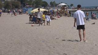 Küçükçekmece'de bayramın 2'nci gününde vatandaşlar sahile akın etti