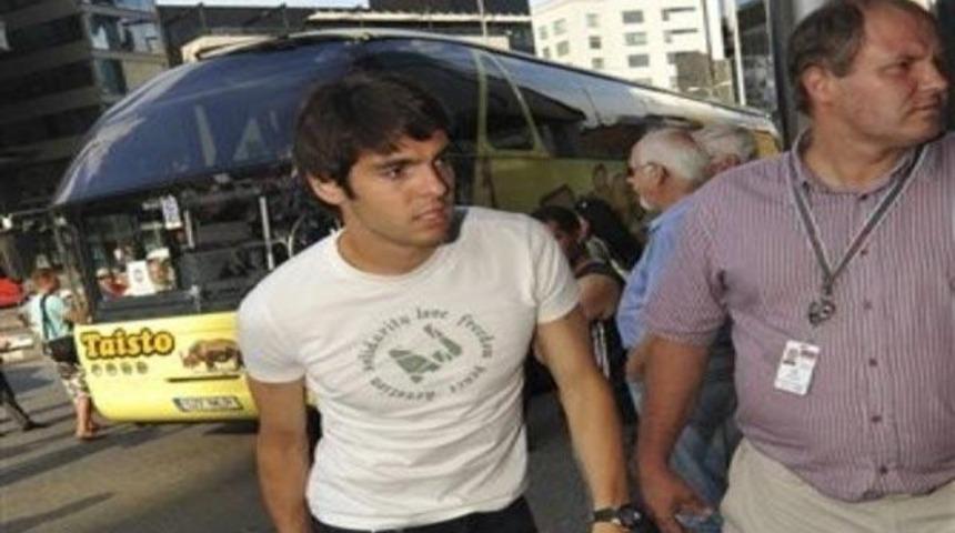 Kaka Estonya'da kayboldu!