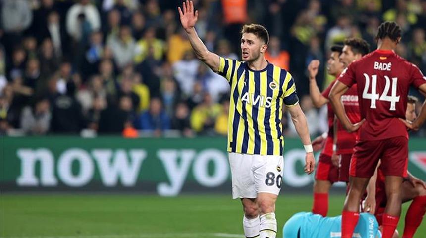 Arda Turan, Fenerbahçe’den bir isme talip oldu! 10 katını teklif edecekler…