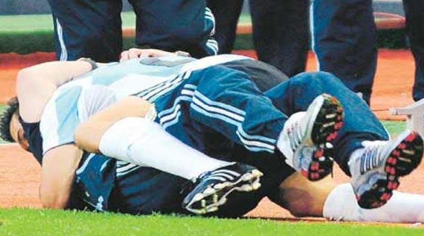 Maradona gol sevincini abarttı! (VİDEO)