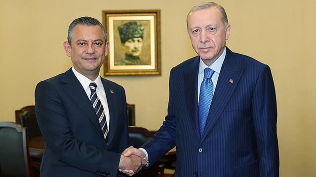 Cumhurbaşkanı Erdoğan, CHP Genel Başkanı Özgür Özel ile görüştü