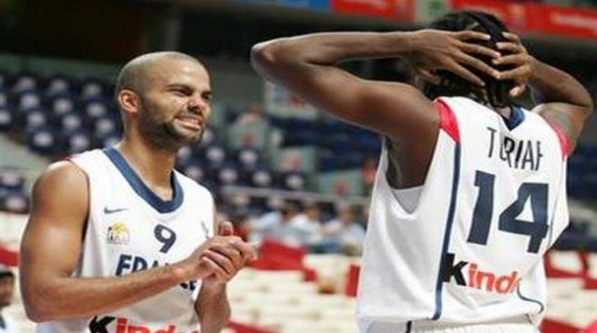 Parker d&ouml;k&uuml;ld&uuml; Fransa kaybetti: 73-77