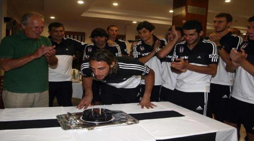 Hakan'a doğum g&uuml;n&uuml; kutlaması!